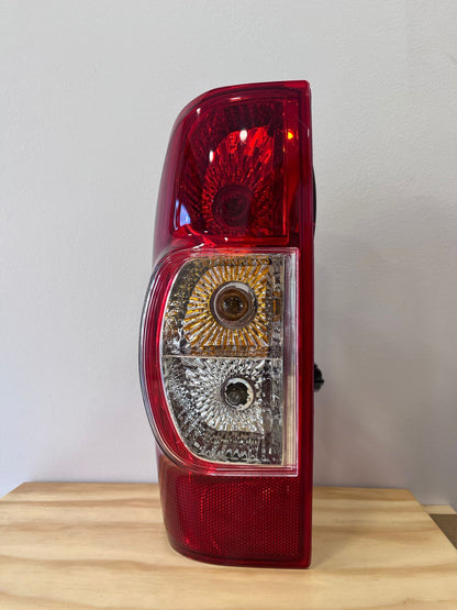 Farol Izquierdo Trasero D-MAX 2.5